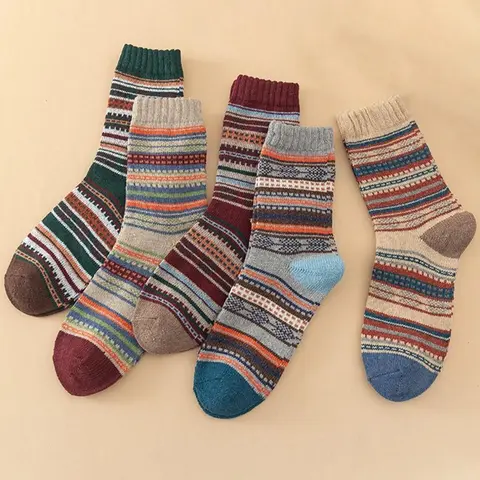 Women's Multicolor Colorblock Striped Print Crew Socks, Multipack Breathable Knit Soft Mid Calf Socks for Women