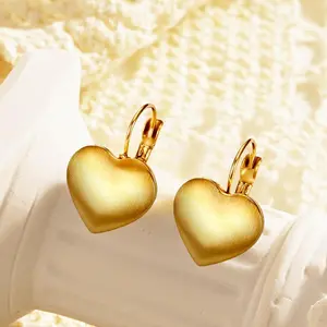 1 Pair of Simple and Elegant Heart-shaped Women's Earrings, Designed with Light Luxury Stainless Steel, Modern and Minimalist Style for Daily Wear, Showcasing Elegance and Sexiness, Suitable for Wearing in Various Occasions