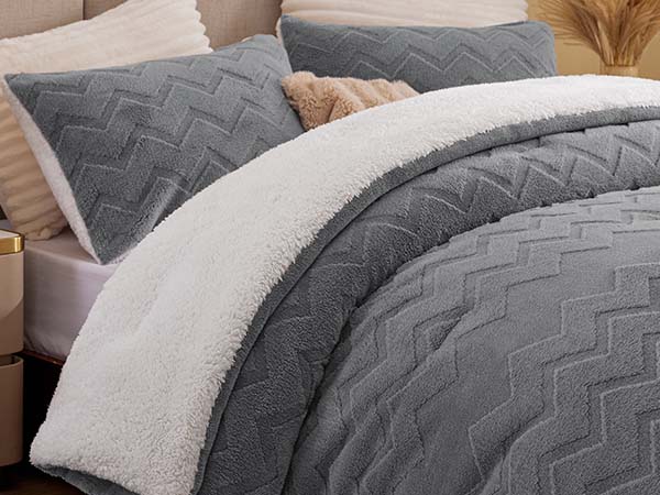 BEDELITE Wave Fluffy Sherpa Comforter Set, Super Soft Sherpa Comforter for Twin Queen KIng Size Bed, Luxury Warm Bedding Set for Winter, Fuzzy Bed Set
