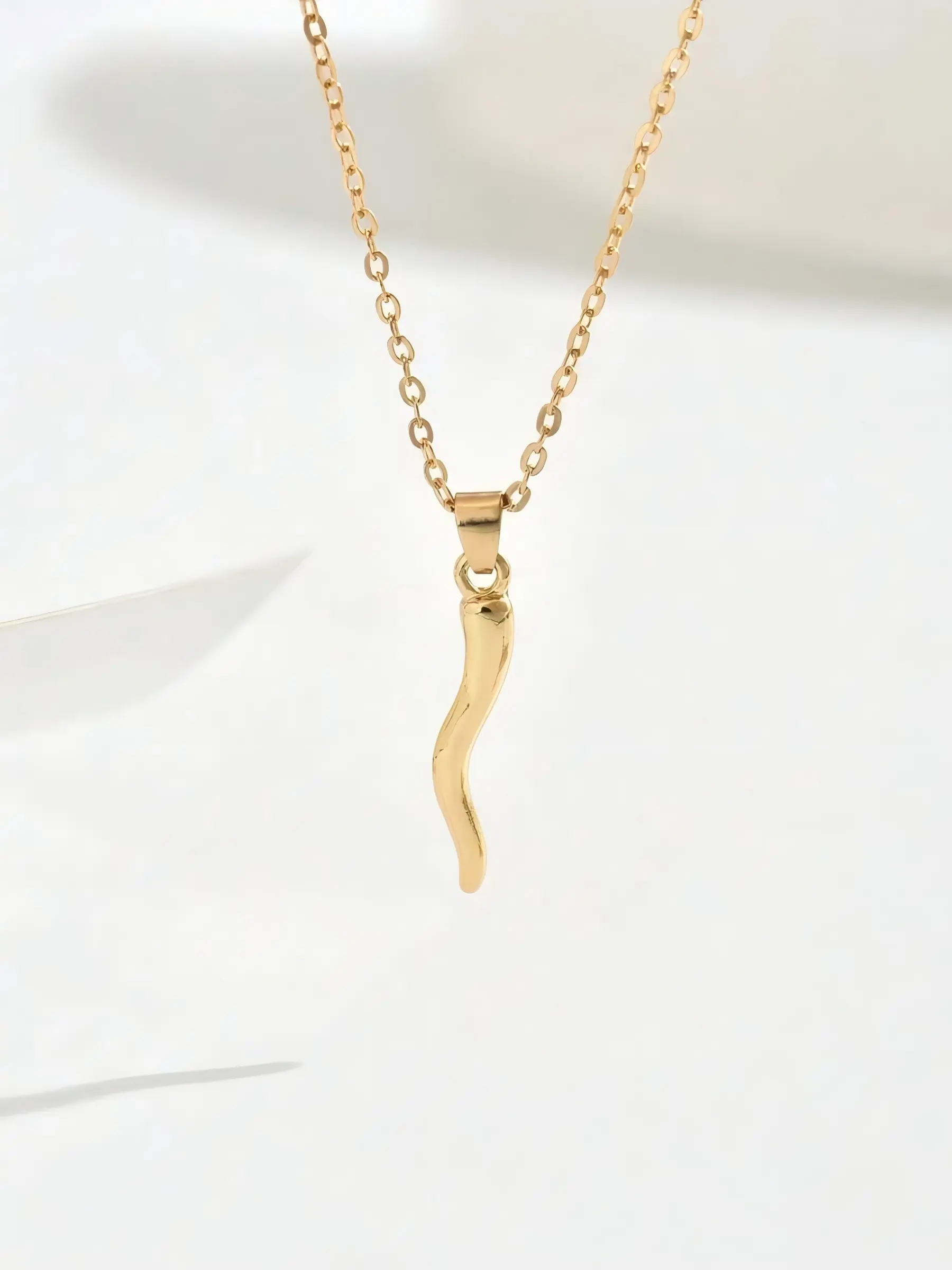 Italian Horn Pendant Necklace, Alloy Necklace, Minimalist Chain, Elegant Daily Wear Jewelry, Perfect Gift for Women, Exquisite Jewelry Gift, Stylish Accessory for Any Occasion, Wearable Jewelry, Fashionable Accessory