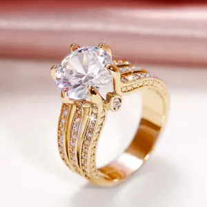 18k gold-plated ring decorated with Cubic Zirconia stones for women, suitable for everyday wear and as a gift.