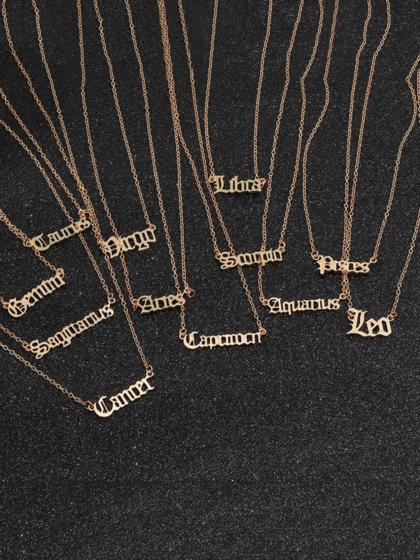 Temperament 12 Constellation Themed Pendant Necklace for Men & Women, Summer Fashion Atmospheric Matching Necklace Jewelry, Gift for Girlfriend & Boyf