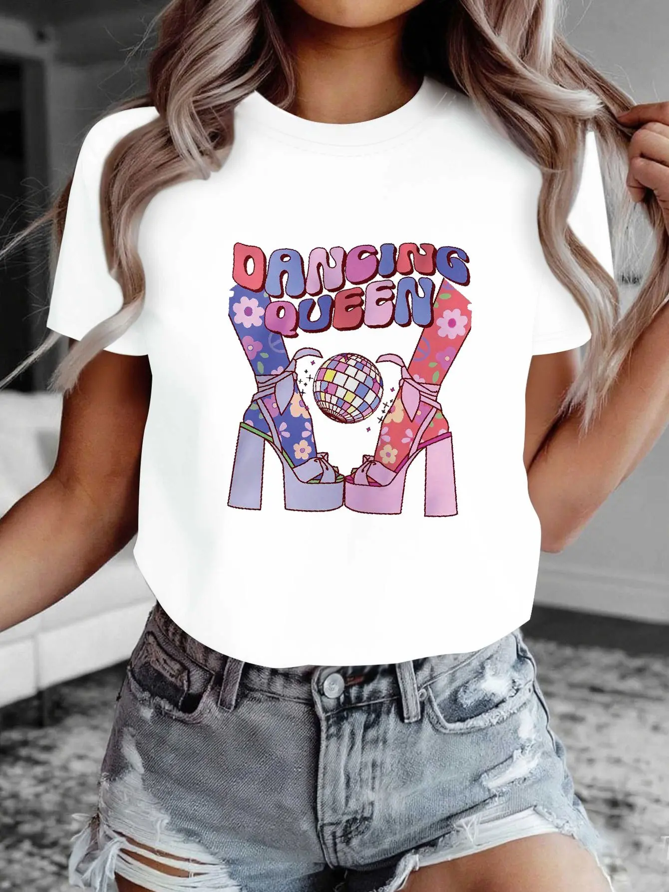 Dancing Queen, Disco Fever Retro 70'S Dancing Quee unisex soft cotton short sleeve t shirt, vintage graphic casual tee for men women teens, perfect birthday holiday gift for camping travel gym daily street casual wear