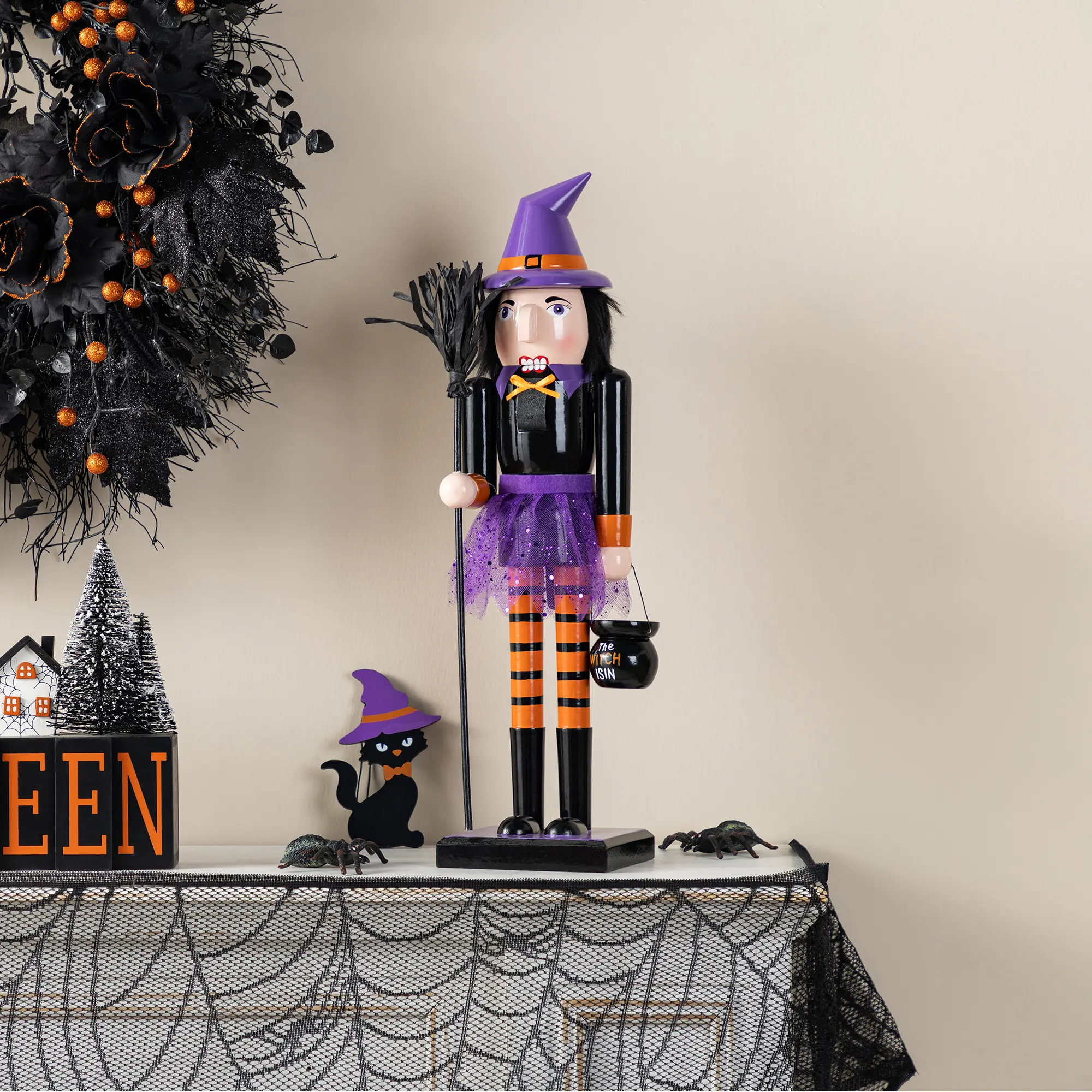 Glitzhome 18.50"H Halloween Wooden Witch Figurine Nutcracker Set w/Witch Cat, Broom, Hat Decor Ornament
