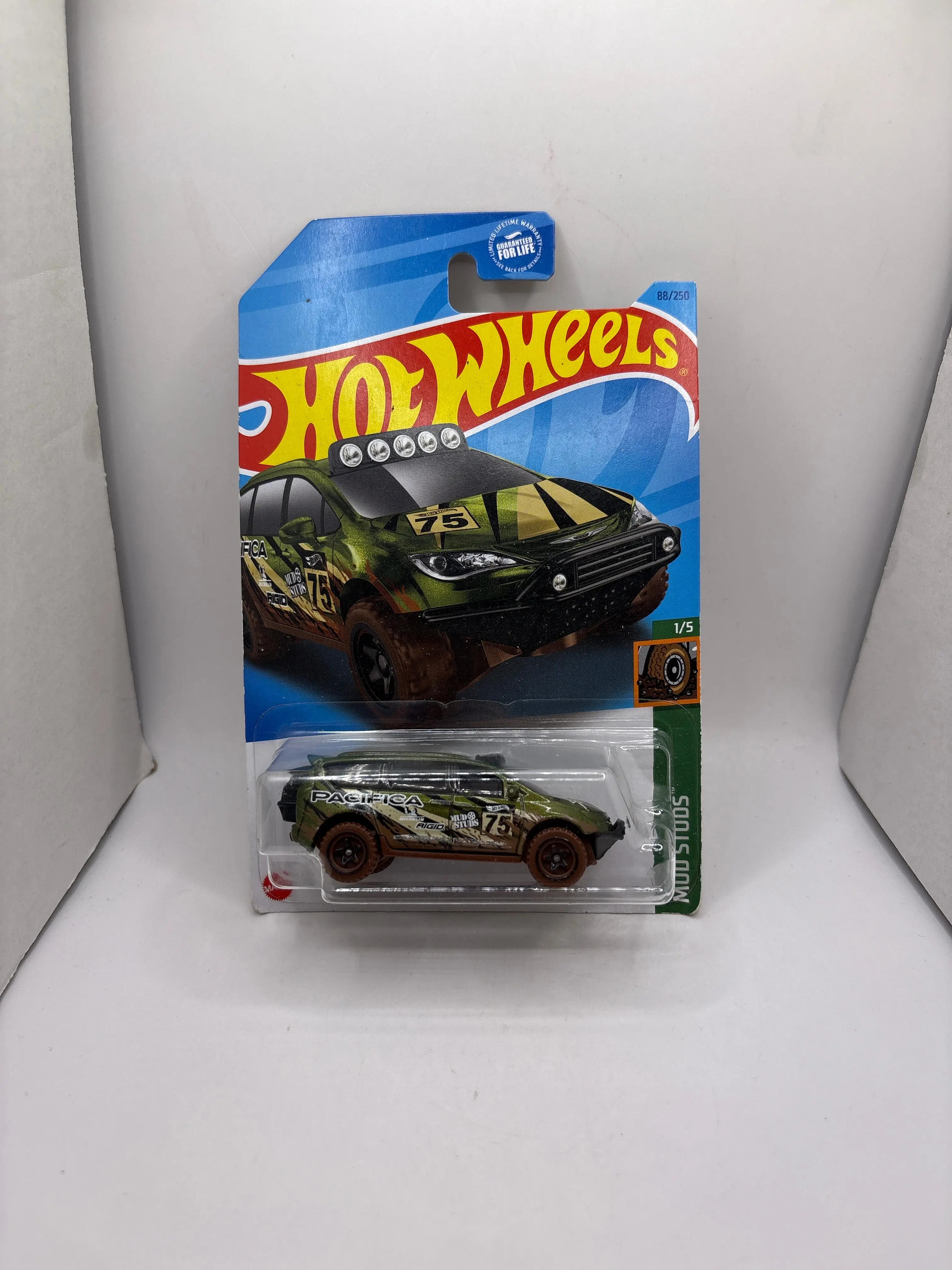 Hot Wheels Chrysler Pacifica Diecast
