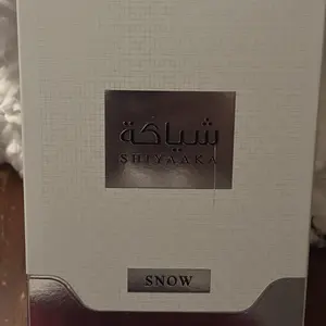 Product Review of Khadlaj Shiyaaka Snow for Men Eau de Parfum Spray, 3.4 Ounce from I**y O**a