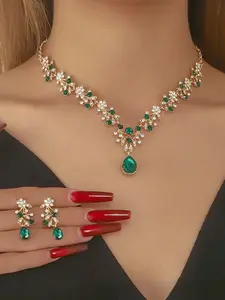 Fashion Jewelry Set with Necklace and Earrings, Alloy Rhinestone Sparkle, Perfect for Parties, Festivals, Evening Events