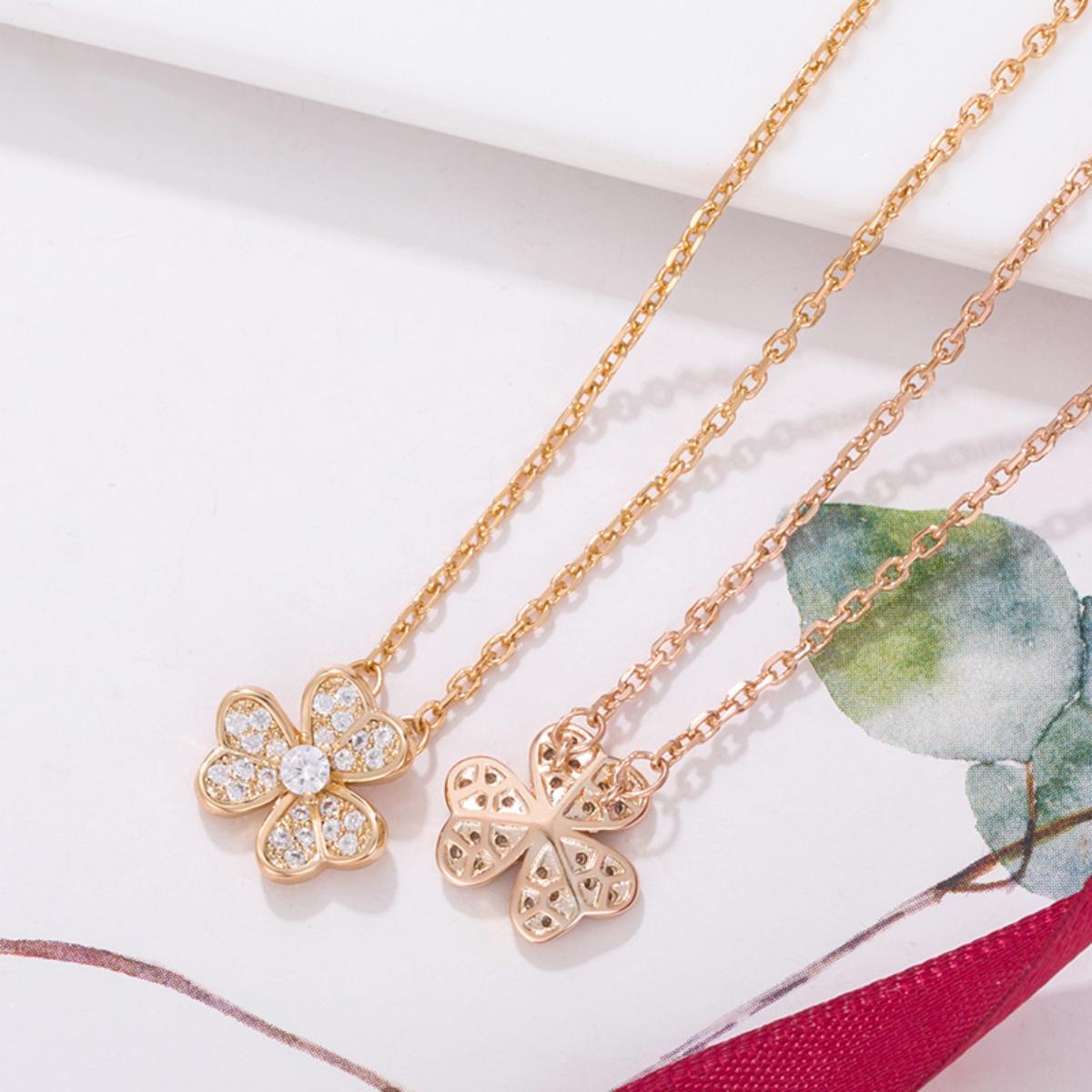 Elegant Four-Leaf Clover Pendant Necklace, Minimalist Collarbone Chain for Daily & Office Wear