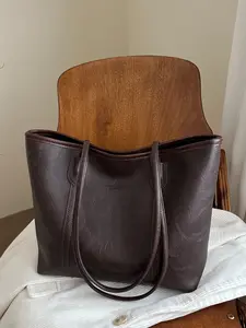 Fashionable Retro Shoulder Bag, Large Capacity Commuter Travel Tote, Pu Tote Satchel, Simple Versatile Design, High-Quality Material