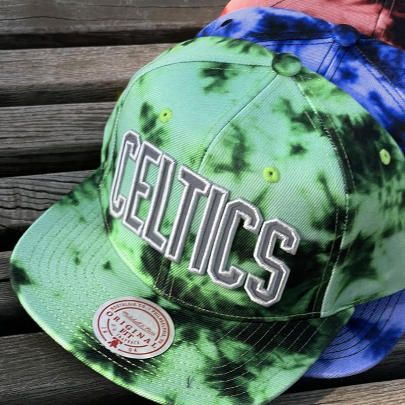 Mitchell & Ness Green/Black NBA Boston Celtics In A Galaxy Snapback