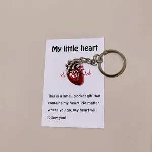 Creative Heart Shaped Keychain Gift, Unique Metal Heart Design with Warm Card, Symbol of Love and Companionhip, Perfect for Loved Ones