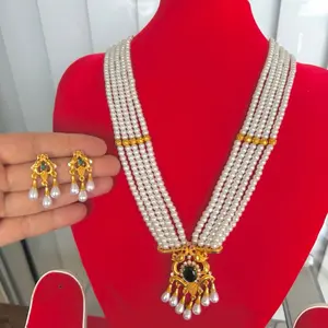 Faux pearl moti set with earrings