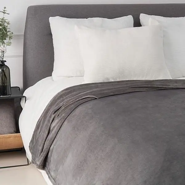 South Street Loft 100% Polyester Plush Blanket