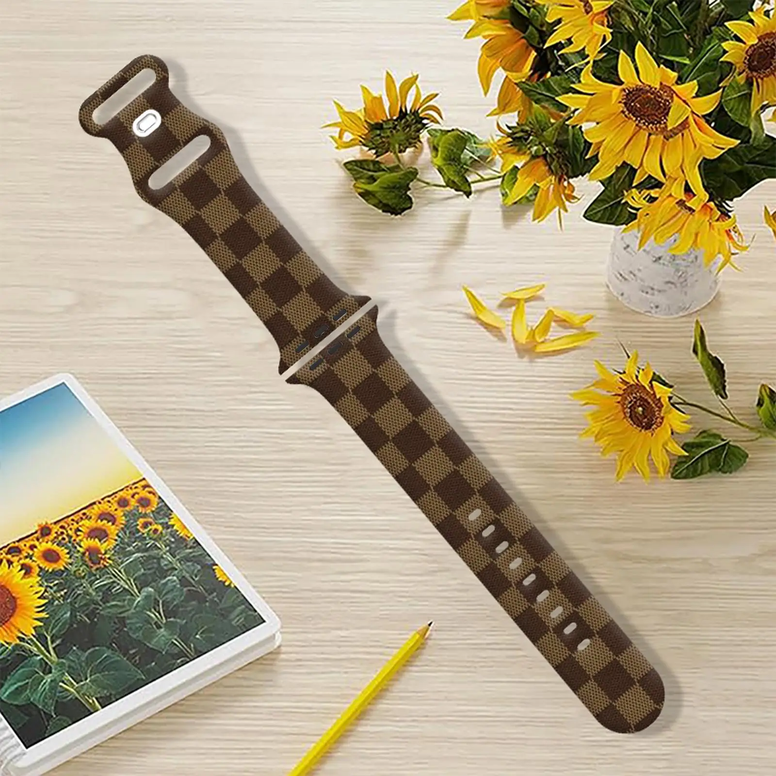 Fashionable Checkerboard Pattern Silicone Watch Band, Durable Sports Replacement Watch Band for Apple Watch SE Series 9/8/7/6/5/4/3/2/1