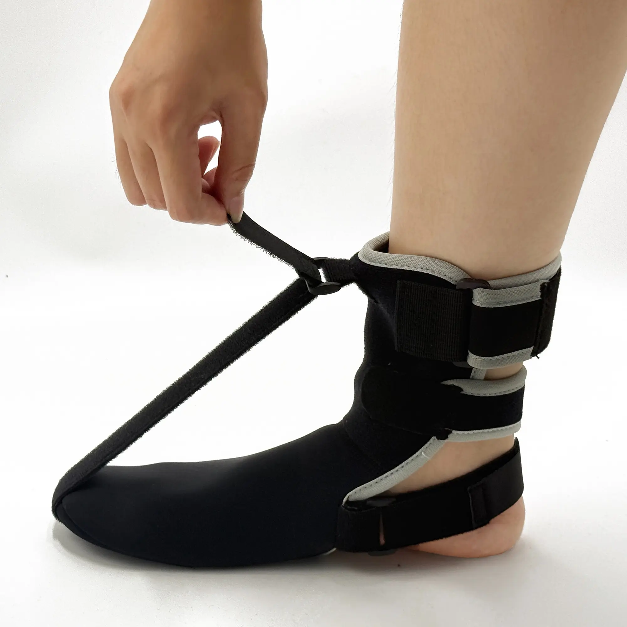 Adjustable Ankle Support Brace, Ankle Compression Cuff, Ankle Protective Compression, One Foot Splint with Four Straps, Soft Stretching Boot Splint for Men and Women, Nighttime Use