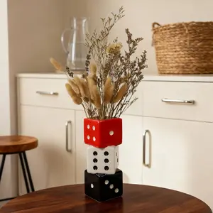 Resin Dice Vase Decorative Flower Pot – Modern Home Decor Accent, Unique Tabletop Decoration, Aesthetic Living Room Decor, Bedroom Ornament, Gaming Room Accessory, Creative Gift Idea