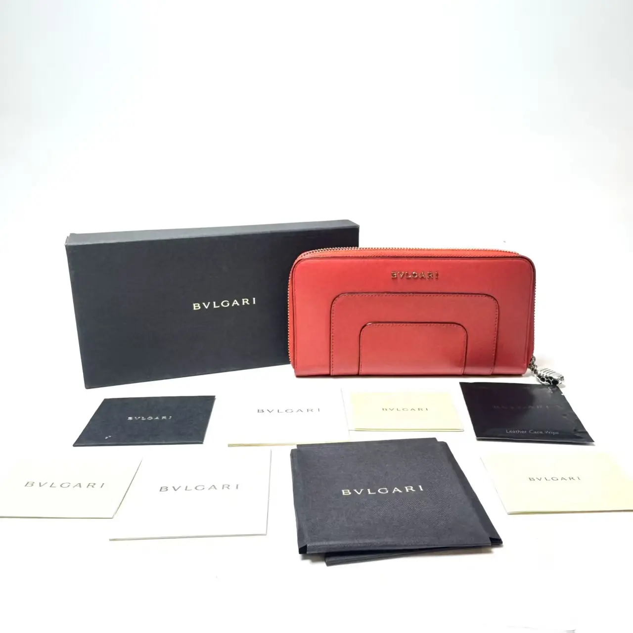 Pre-owned Bvlgari Branded Fashionable Red Smooth Leather Zipper Wallet Metal Logo, Long Zip, 2014 Production, 19cm Base Length, Code N22933345, Branded Wallet, Fashionable Wallet