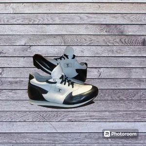 Trapezoid (AllWorld) size 10.5 mens U.S. White Python Print. Black Patent Leather. Sporty Runner Trainer.