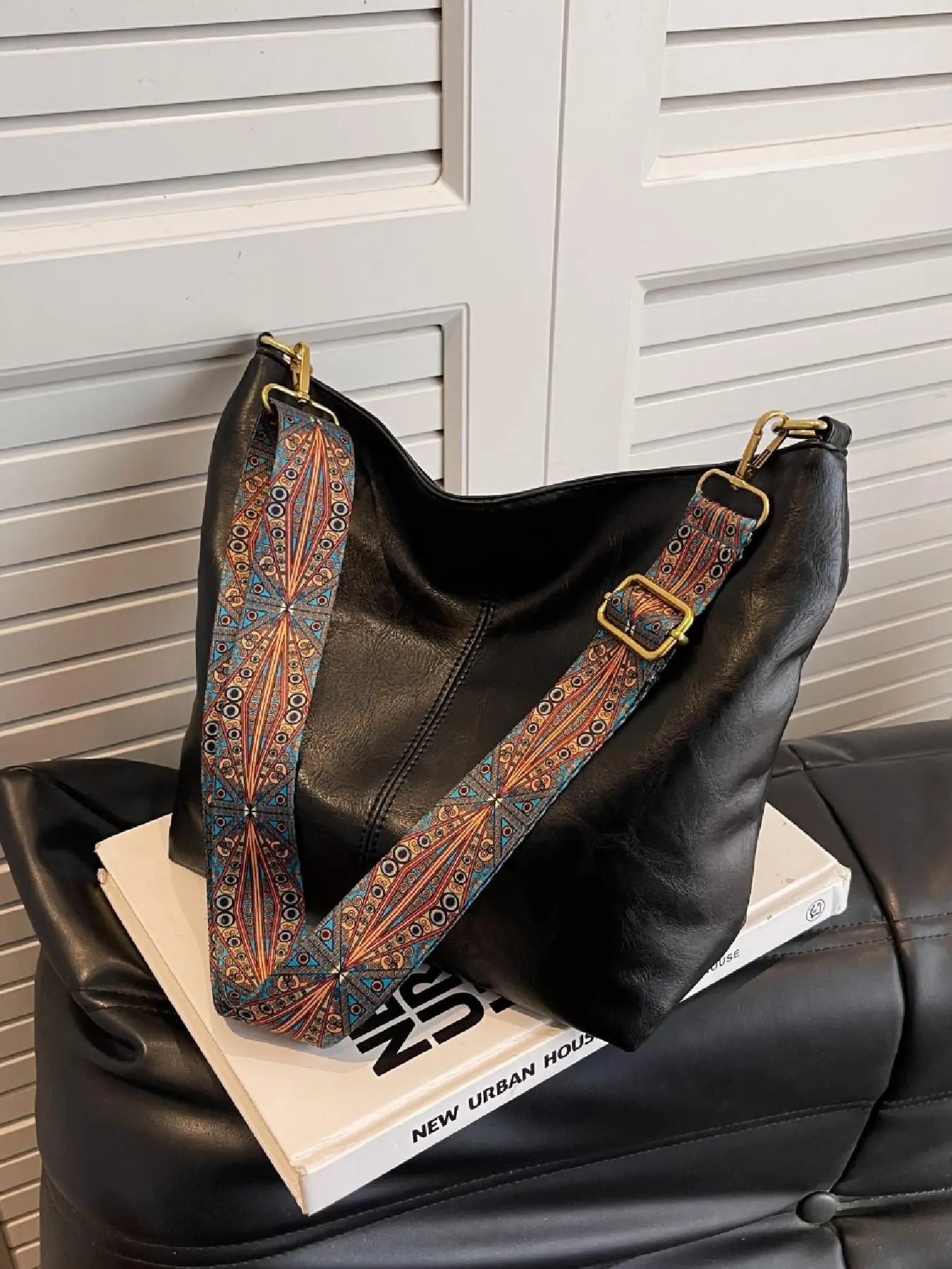 Women's 1 Piece Summer 2024 Fashionable Casual Plain Crossbody Bag, Vintage Style Crossbody Bag with Ethnic Pattern Design Adjustable Strap for Work &