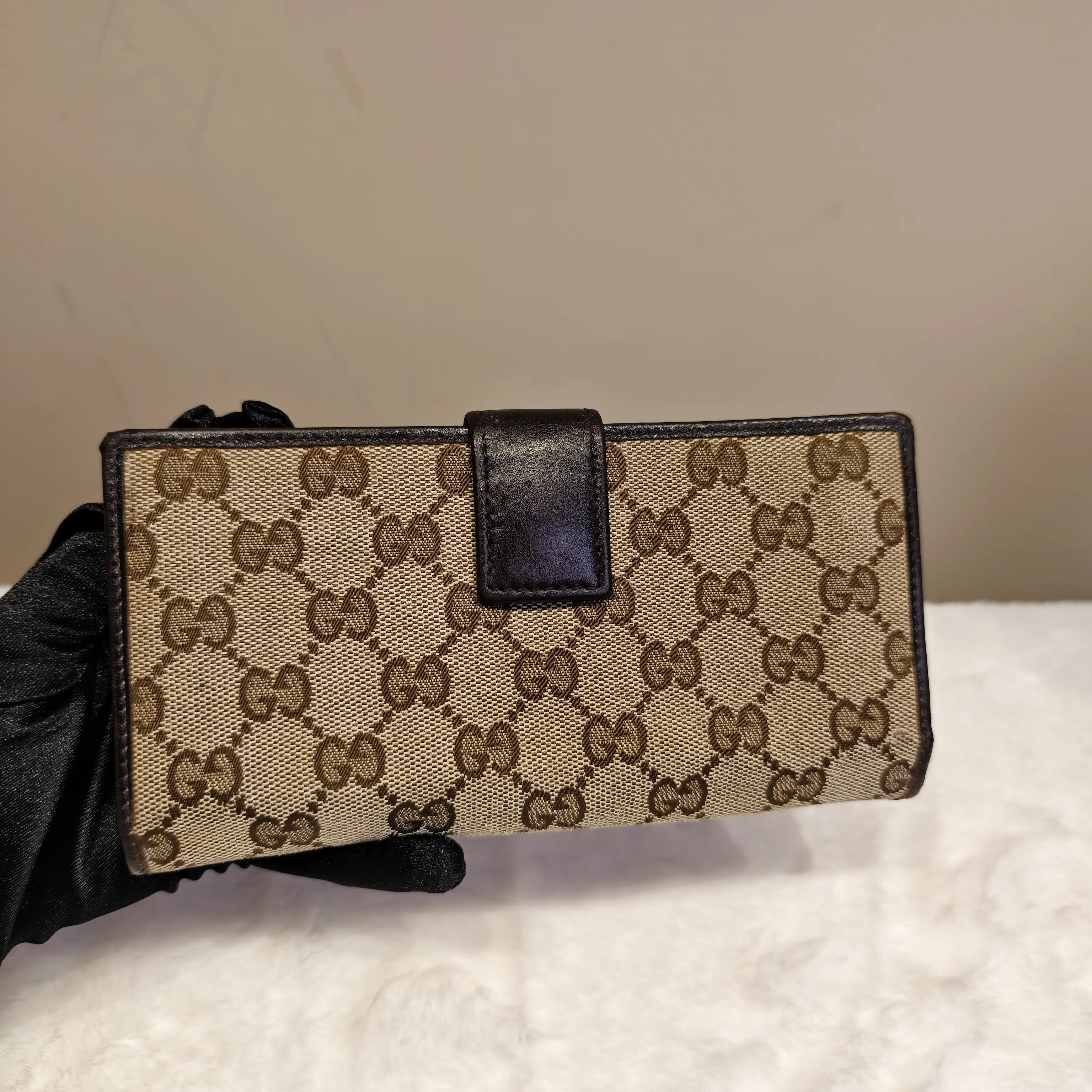 Pre-owned GUCCI GUCCI｜Brown floral canvas long wallet with flap closure a14