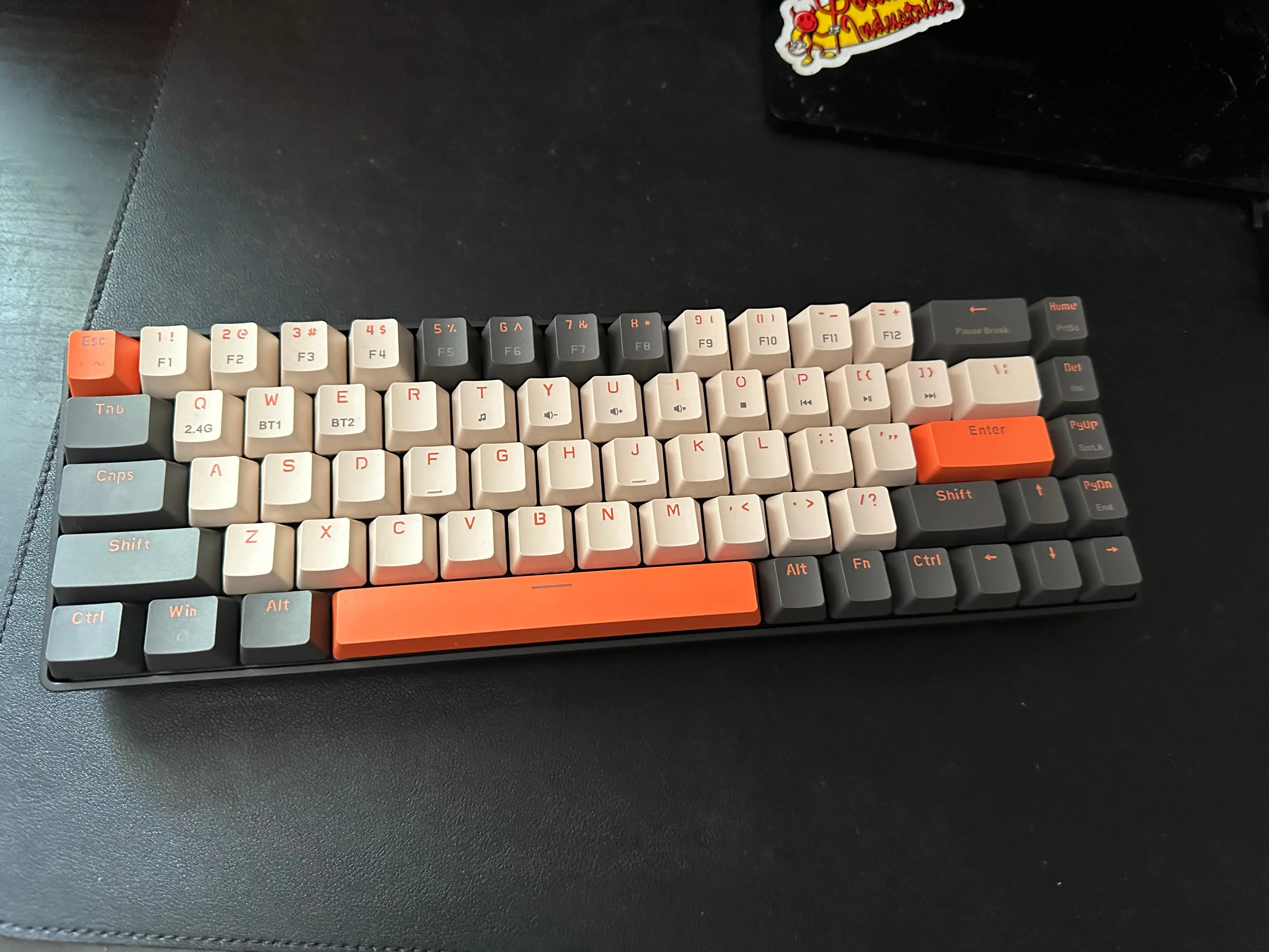 60% Wireless Mechanical Keyboard Bluetooth Dual Mode Hot-Swappable Mini 68-Key Red Switch