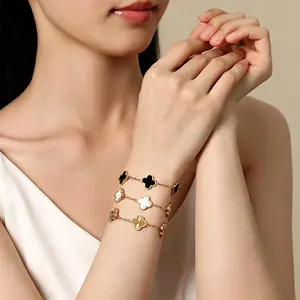 BS Titanium Steel Smooth Four-Leaf Clover Bracelet, Colorf ast 18K Gold Lightweight Luxury Versatile and Elegant Jewelry
