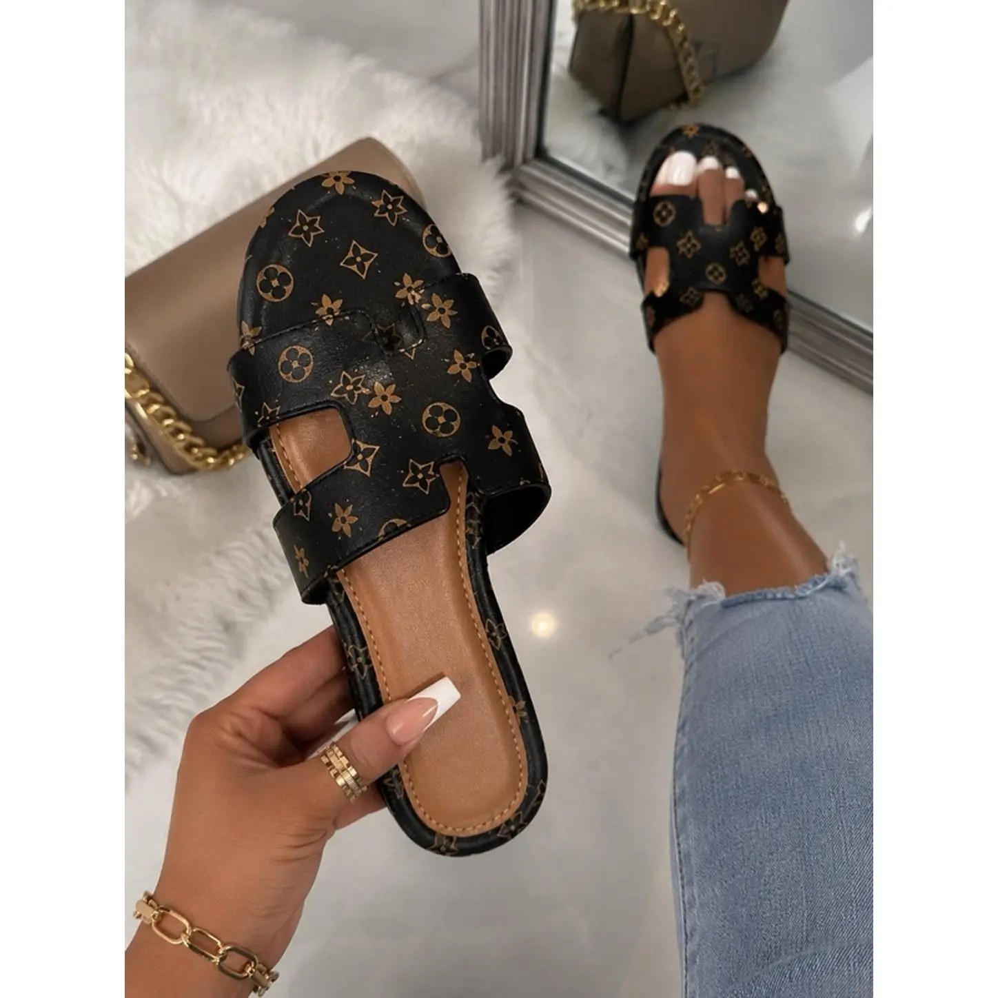 Black  Women's Sandals with Floral Pattern and Comfortable Design Walking Shoes Casual Elegant Classic