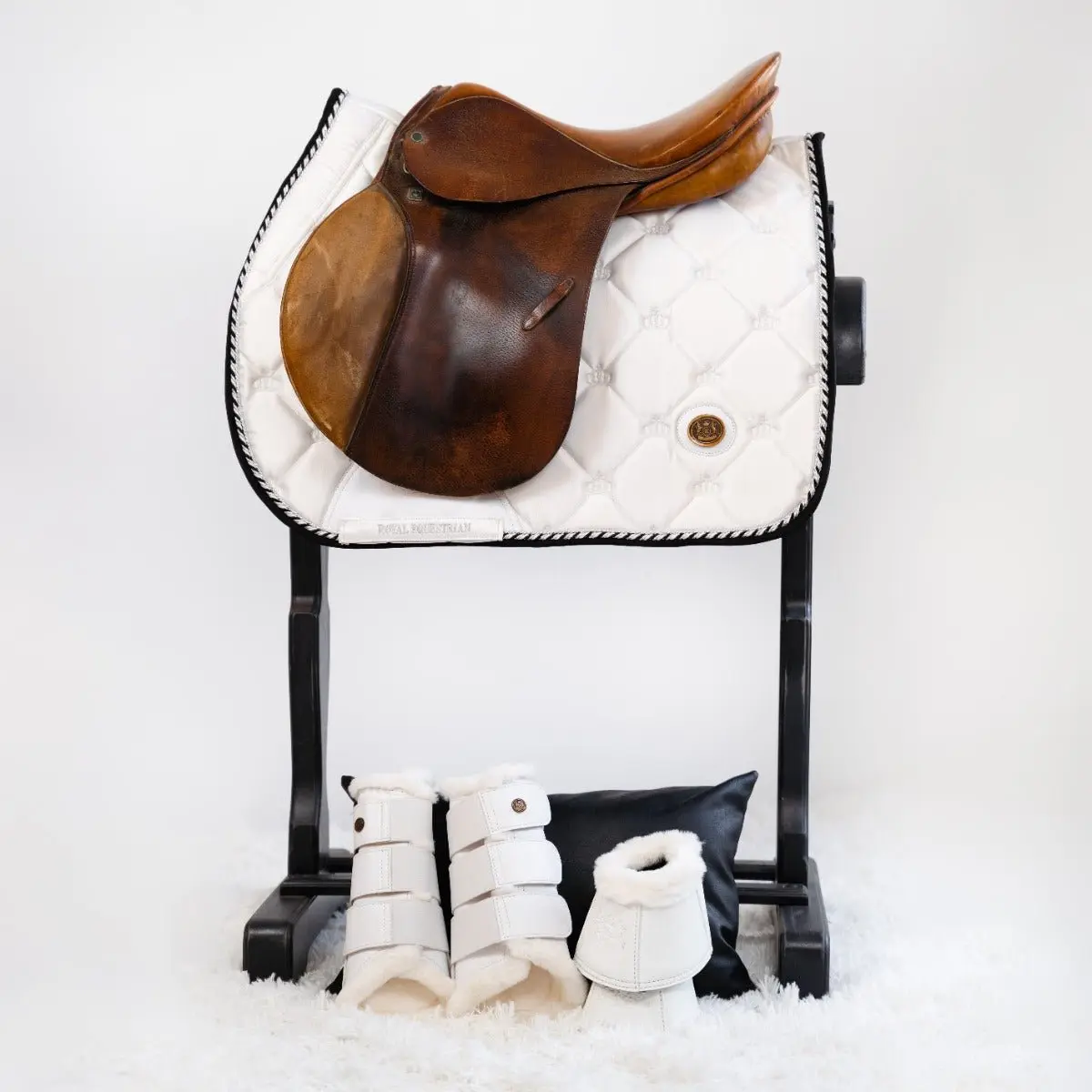Royal Equestrian Saddle Pad Jump White Silver