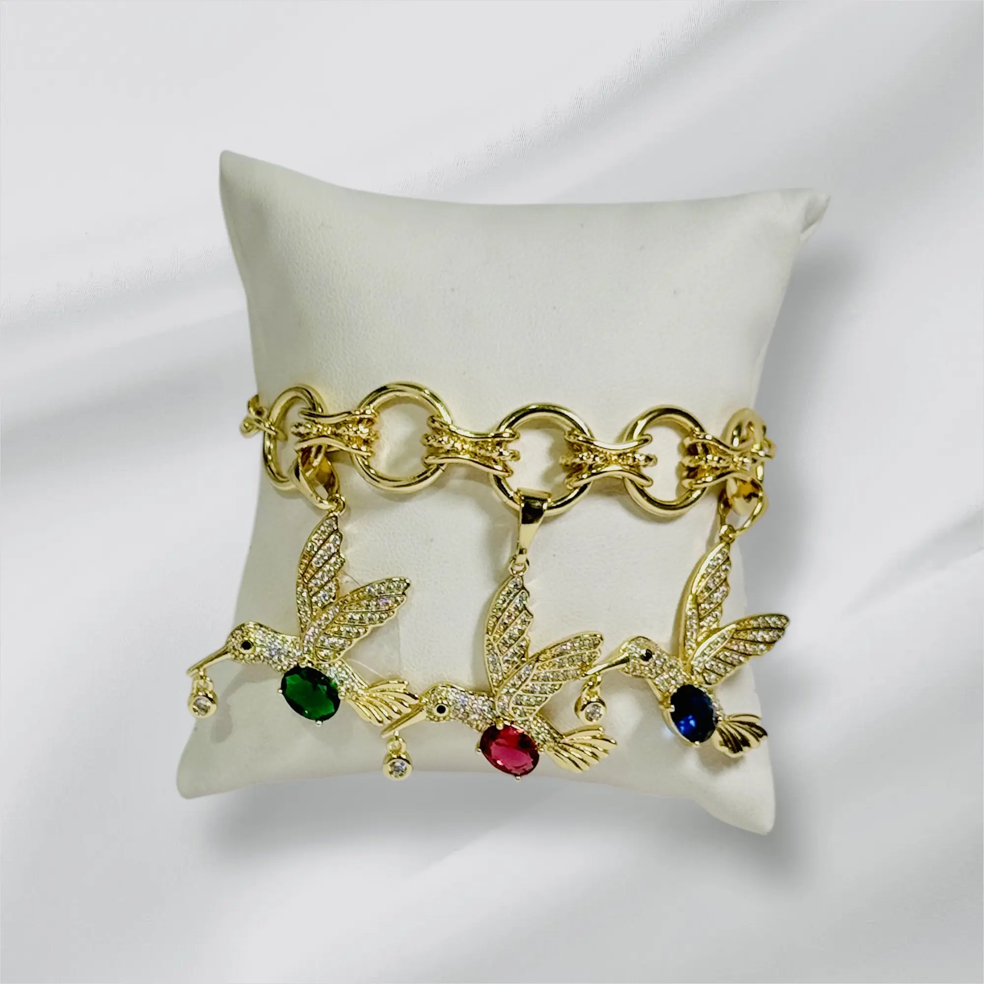 Exquisite Trendy Gold-Plated Hummingbird Bracelet, 7cm Costume Jewelry, Good Luck & Positive Vibes Unique Fashion Accessory with Magical Hummingbird Design, Exquisite Trendy Bracelet