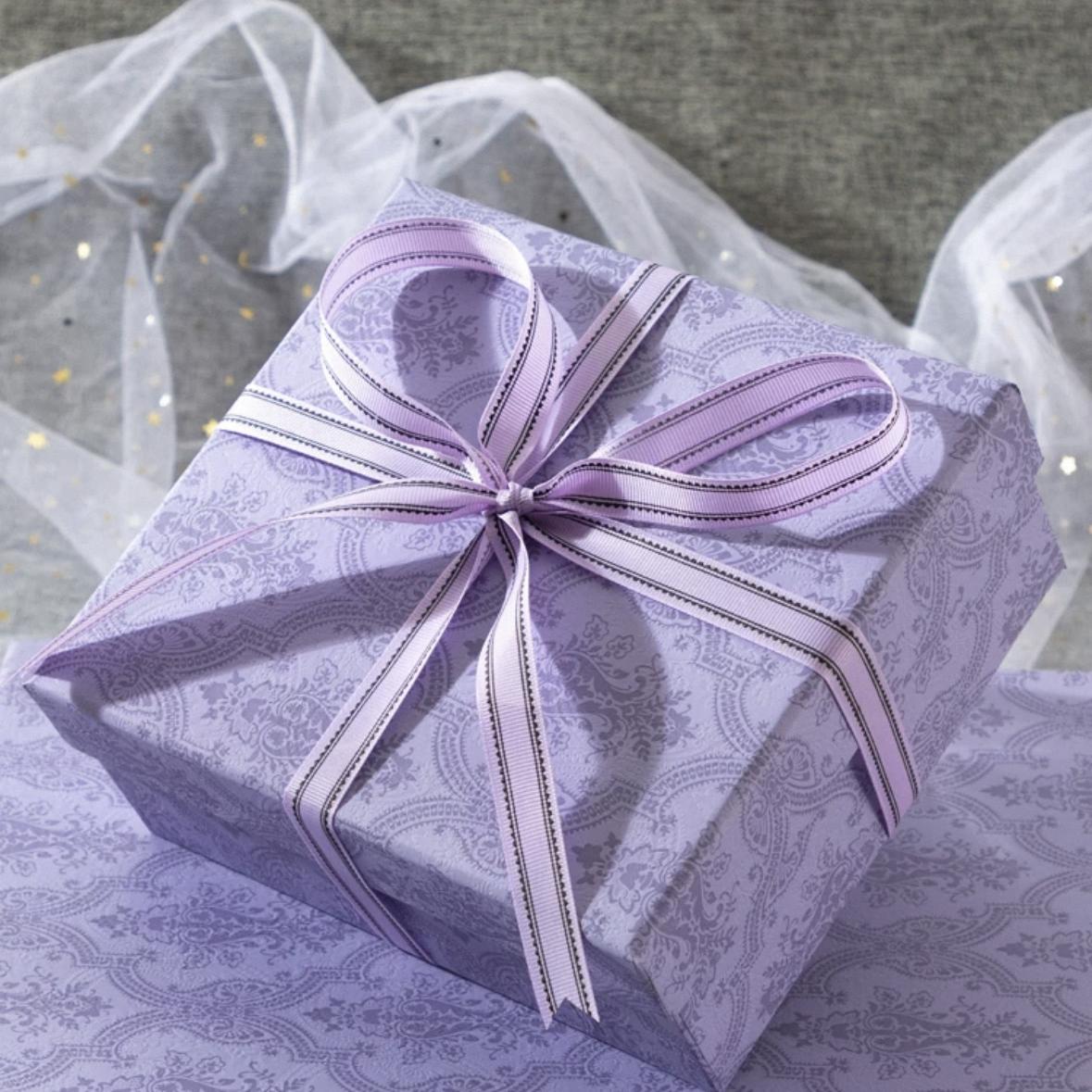 Limited to today - Blue color 50ml (1.7oz) / Ideal for giving as a gift to your boyfriend, for party gifts, or for DIY custom painting