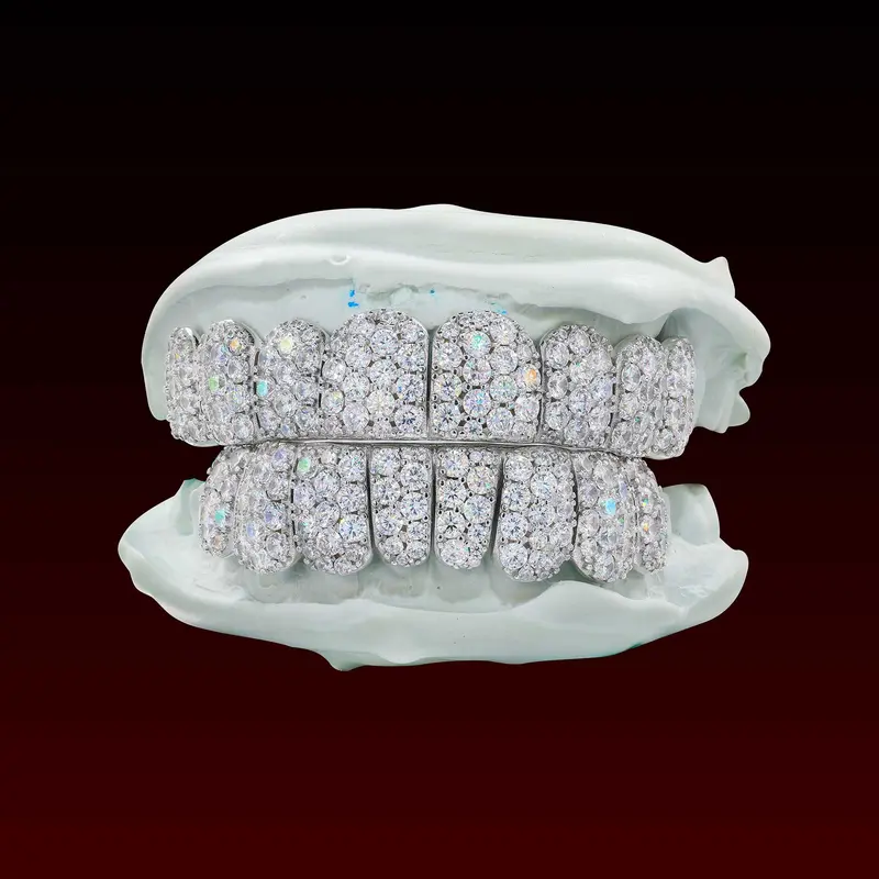 GBT Jumbo Set Round Cut Moissanite Diamond Grillz - Luxurious and Eye-Catching Design