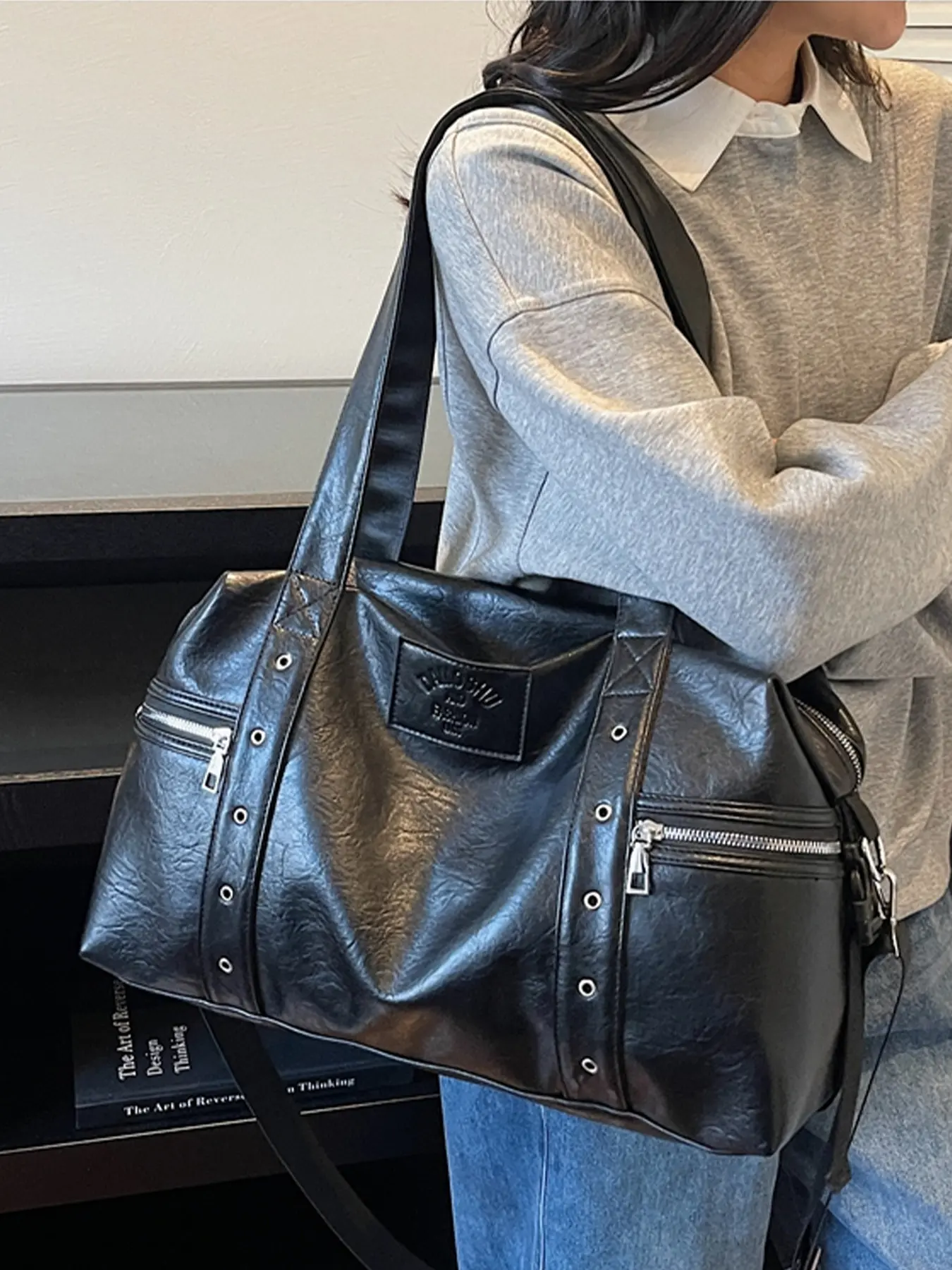 2026 New Commuter Versatile Tote Bag Durable Luggage Vintage Large Capacity Shoulder Crossbody Business Traveling Bags Bag For Travel Tote Backpack