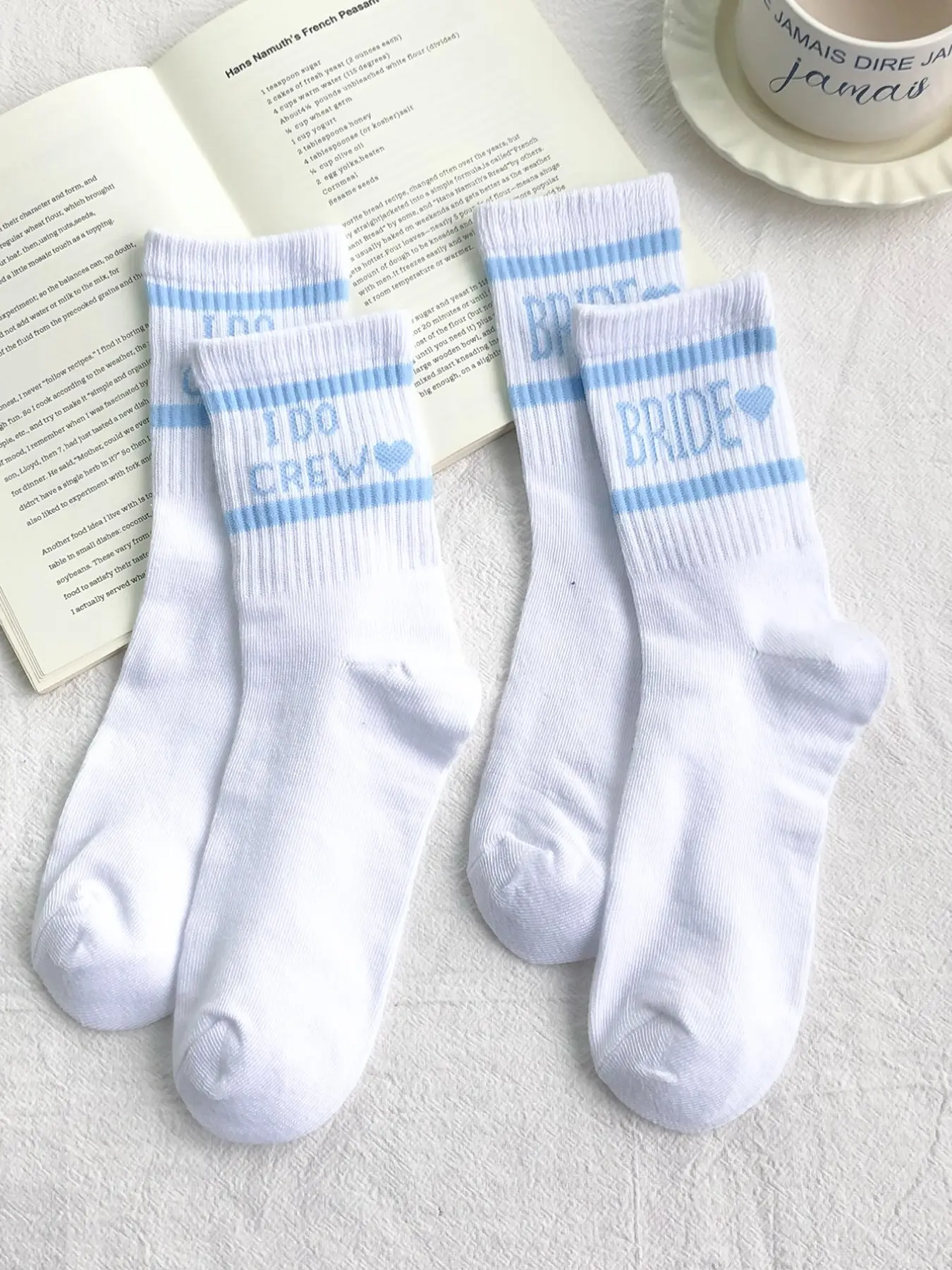2pairs Fashionable Bridal Wedding Socks Valentine's Day Stripe Pattern Socks Contrasting Color Trendy Casual Socks Women
