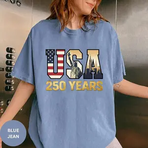 USA 250 Years Vintage Flag Shirt, Statue of Liberty Graphic Tee, Patriotic 4th of July Outfit, Independence Day T-shirt Comfort Colors.