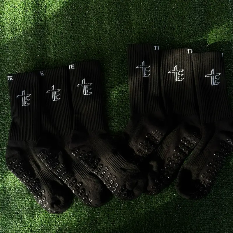 THE ELITE BLACK GRIP SOCKS