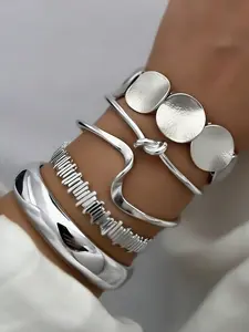 5 pieces of retro exaggerated luxurious geometric design wide metal silver bracelet set, suitable for daily wear and holiday gifts