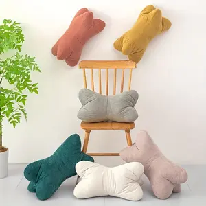 1pc New 3D Triangle Shaped Cushion, Breathable Soft Chenille Fabric, Multi-Purpose, Lightweight and Comfortable for Office Sitting Seats, Bedside Hug, Leg Rests - Home Decor Gift For Back-to-school Season, Christmas, Thanksgiving