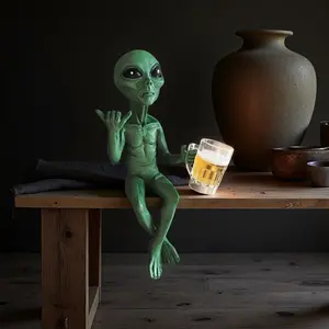 Funny Cute Alien Resin Statue, Ufo Outdoor Garden Decoration, Festive Gift, Unique Garden Statues & Sculptures, Perfect for Holidays
