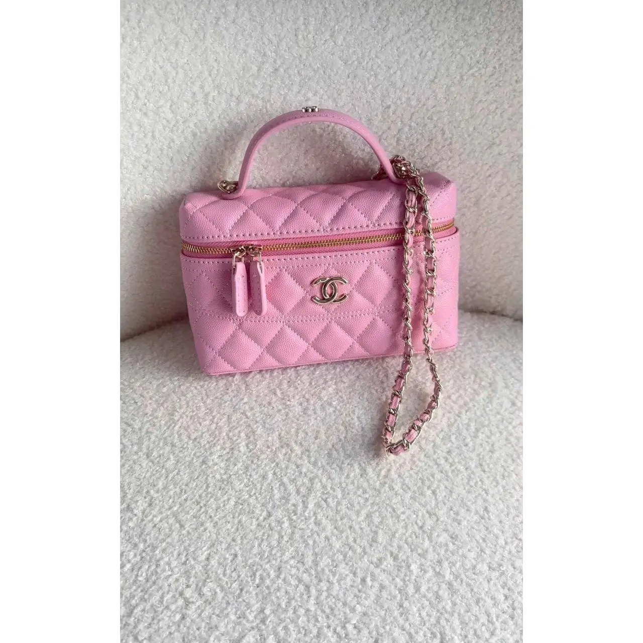 Blush Pink Quilted Vanity Crossbody Bag – Luxury-Inspired Design