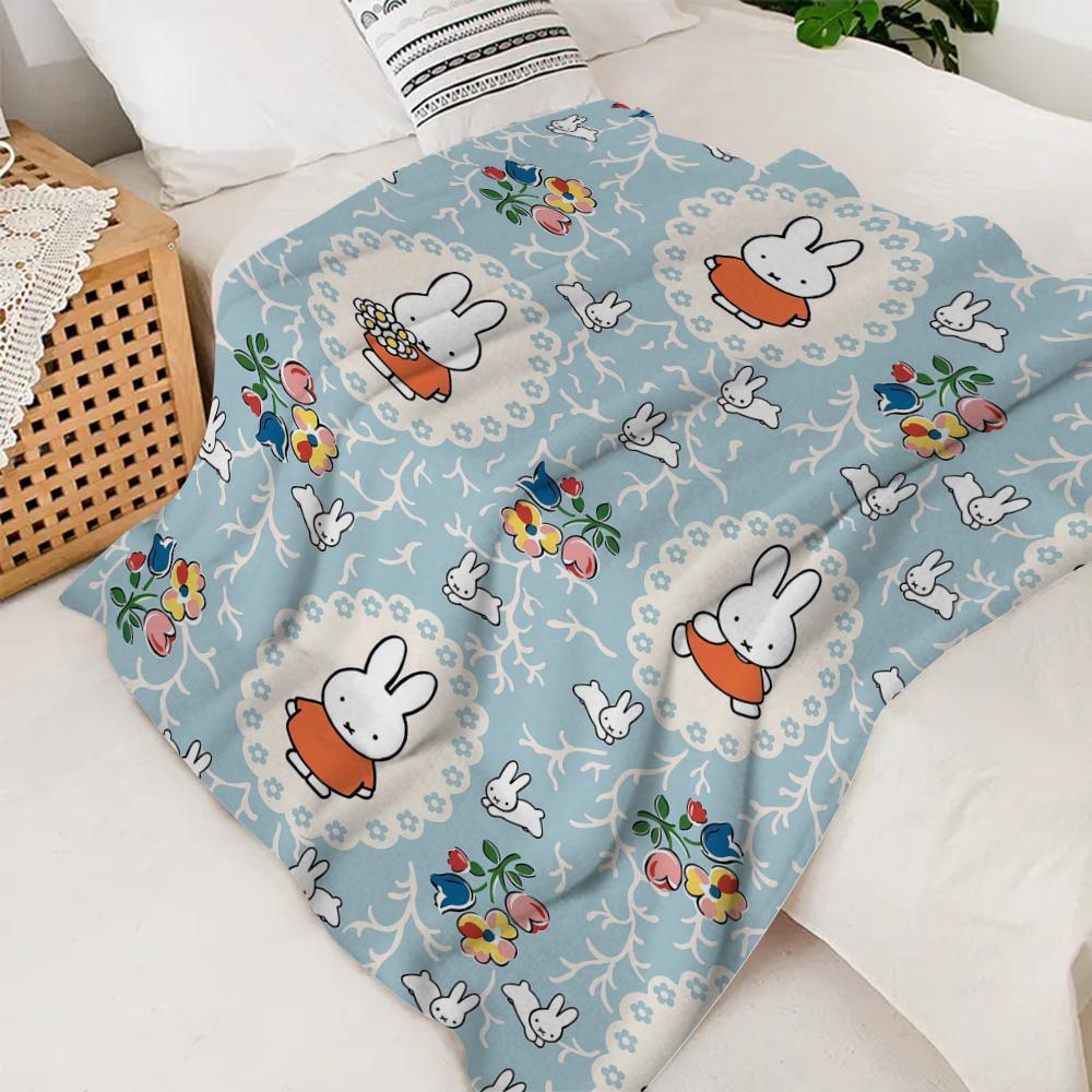 Miffy Cartoon Figure Print Blanket Adorable Rabbit Design Soft Comfortable Skin-Friendly Polyester Fabric Machine Washable All-Season Bedding Throw