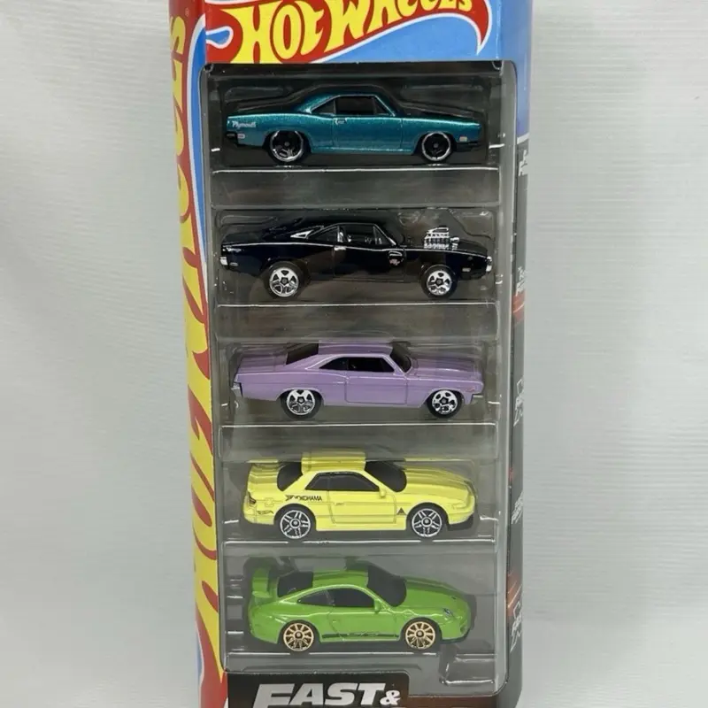 Hot Wheels 2025 Fast & Furious 5-Pack Diecast Model Cars, Collectible Entertainment Toy Set
