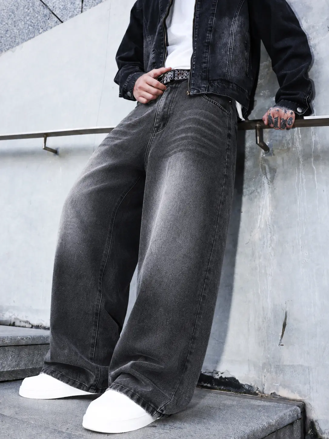 Vintage Washed Black Baggy Jeans for Men Women, Loose Fit Wide Leg Denim Pants, Retro Streetwear Y2K Skater Hip Hop Jeans, High Waist Relaxed Straight Leg Jean Trousers, Casual Fashion Denim Bottoms, Everyday Skatewear, Unisex Casual Pants, Daily Wear Fit