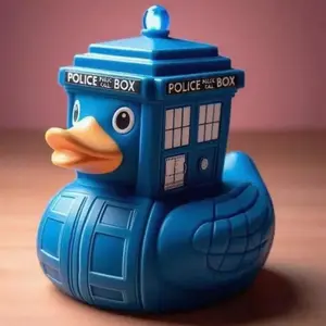 Unique Resin Duck Figurine Statue, Decorative Craft Ornament for Home Office Desk Decoration, Desktop Statue, Perfect Gift Idea for Animal Lovers, Resin Animal Sculptures