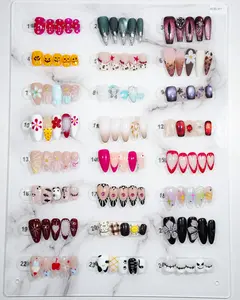 zb35..A variety of choices for almond-shaped and square-shaped wearable nails.