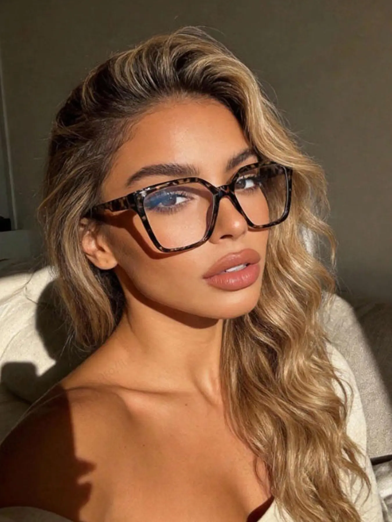 Women's Plastic Floral Square Browline Glasses, Fashionable Frames Glasses, Minimalist Fashion Eyewear, Sexy Trendy American Avant-Garde, Versatile Casual Style, Trendy Casual Eyeglasses