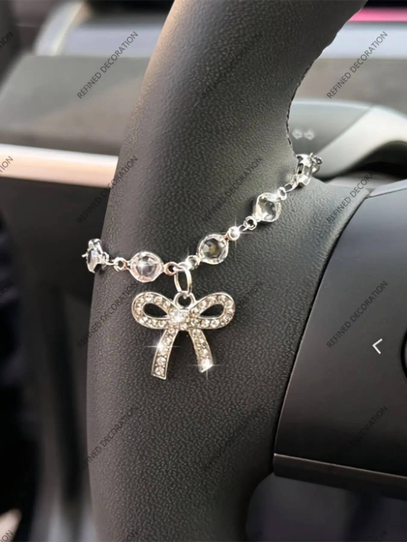 Shimmering Rhinestone Bow Chain Car Steering Wheel Decor, Elegant Ladies' Interior Decoration, Stylish and Durable Accessory, Car Interior Decorative, Car Accessories, Car Ornament, Girly car accessories, Car Decor Gift