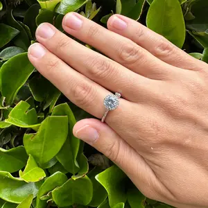 Zircon Flower Spinner Ring Adjustable, Silver-Plated Jewelry for Stress and Anxiety Relief