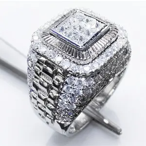 Elegant Couple Ring – Roman Numeral Design, Stylish Silver Look, Perfect for Anniversary Gifts