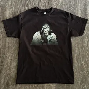 Speed Covering His Mouth Funny Casual 100% Cotton T-Shirt 6oz