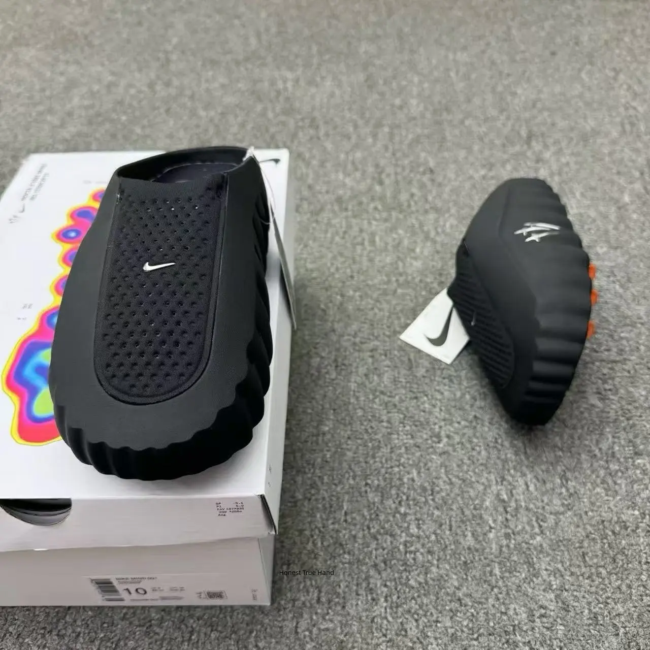 Men Black‑Blue Contrast Wavy Chunky Closed‑Toe Slip‑On Slides, Perforated Breathable Upper, Silver Star Metal Emblem, Thick Wave‑Shaped EVA Sole, Hype Street Style, For Home Wear, Outdoor Hang‑Out & Daily Streetwear